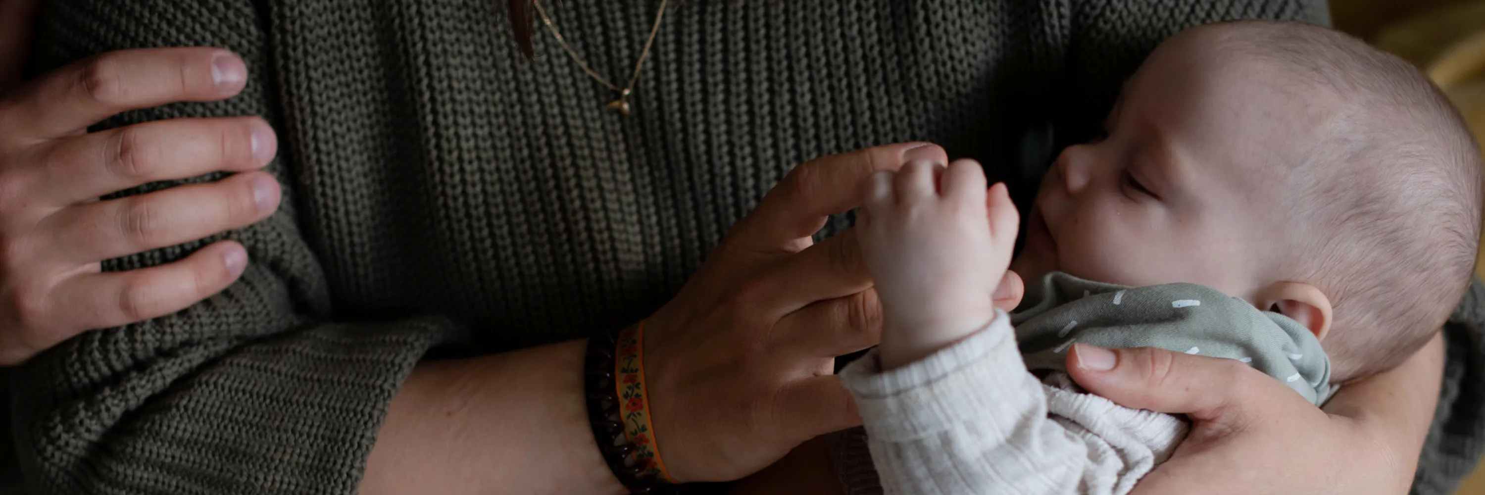 Engagez-vous pour les familles en détresse psychologique autour de la naissance.